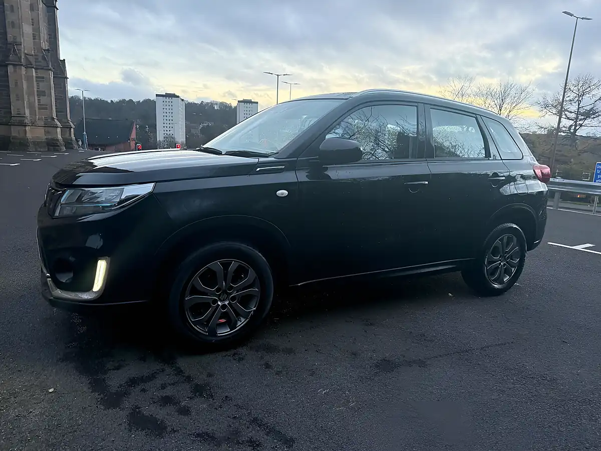 Used 2021 Suzuki Vitara SZ4 Black - Interior and Exterior details 6