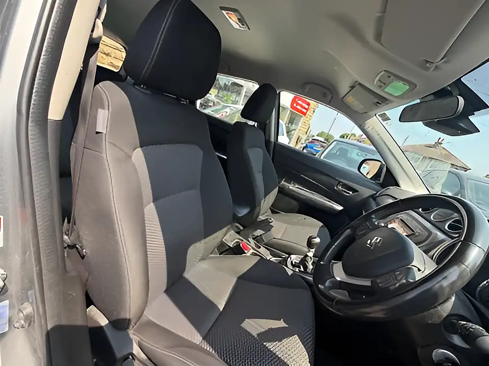 Used 2021 Suzuki Vitara SZ4 Grey - Interior and Exterior details 8
