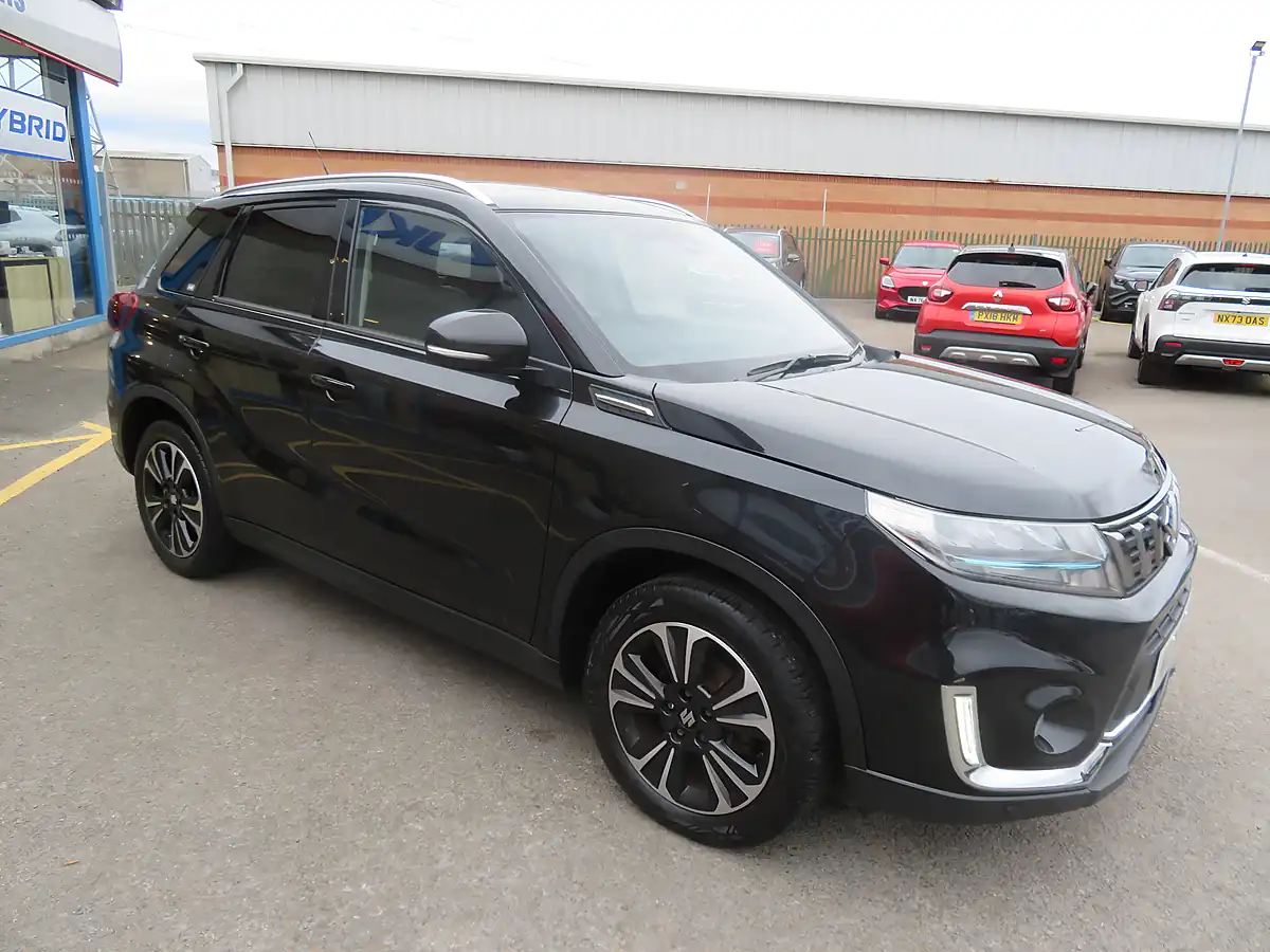 Used 2021 Suzuki Vitara SZ5 Black - Interior and Exterior details 5