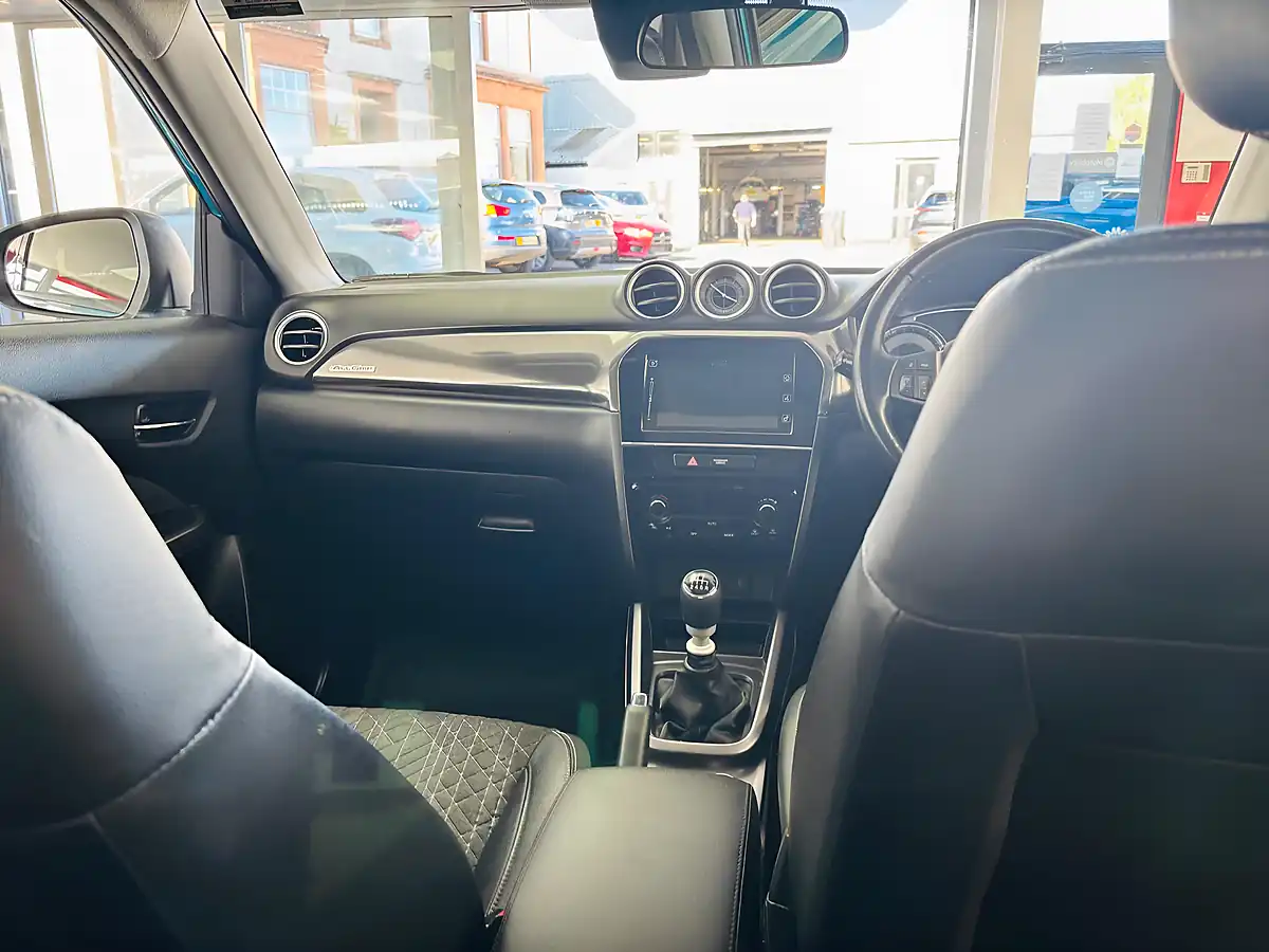 Used 2021 Suzuki Vitara SZ5 Blue - Interior and Exterior details 15