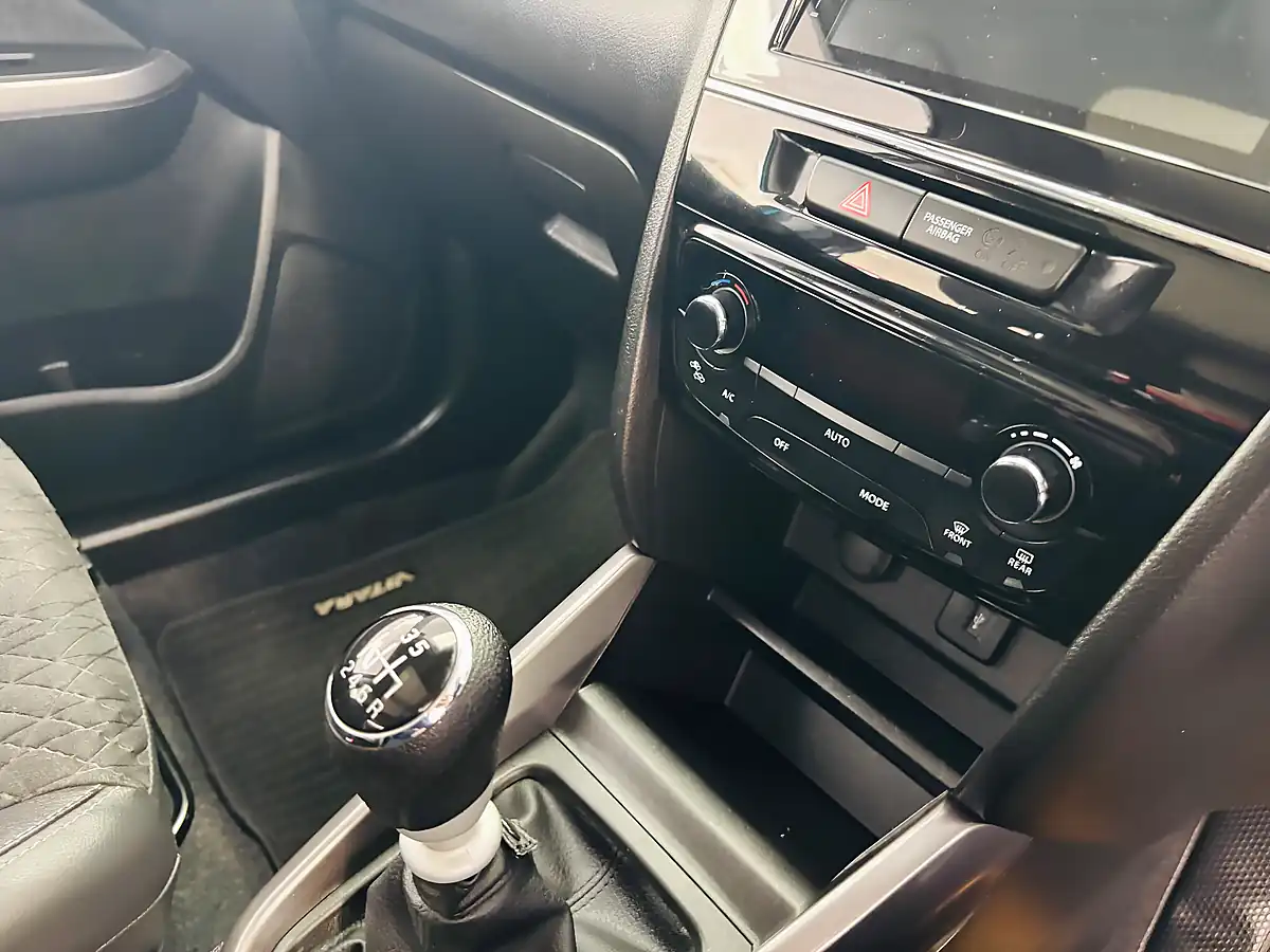 Used 2021 Suzuki Vitara SZ5 Blue - Interior and Exterior details 18