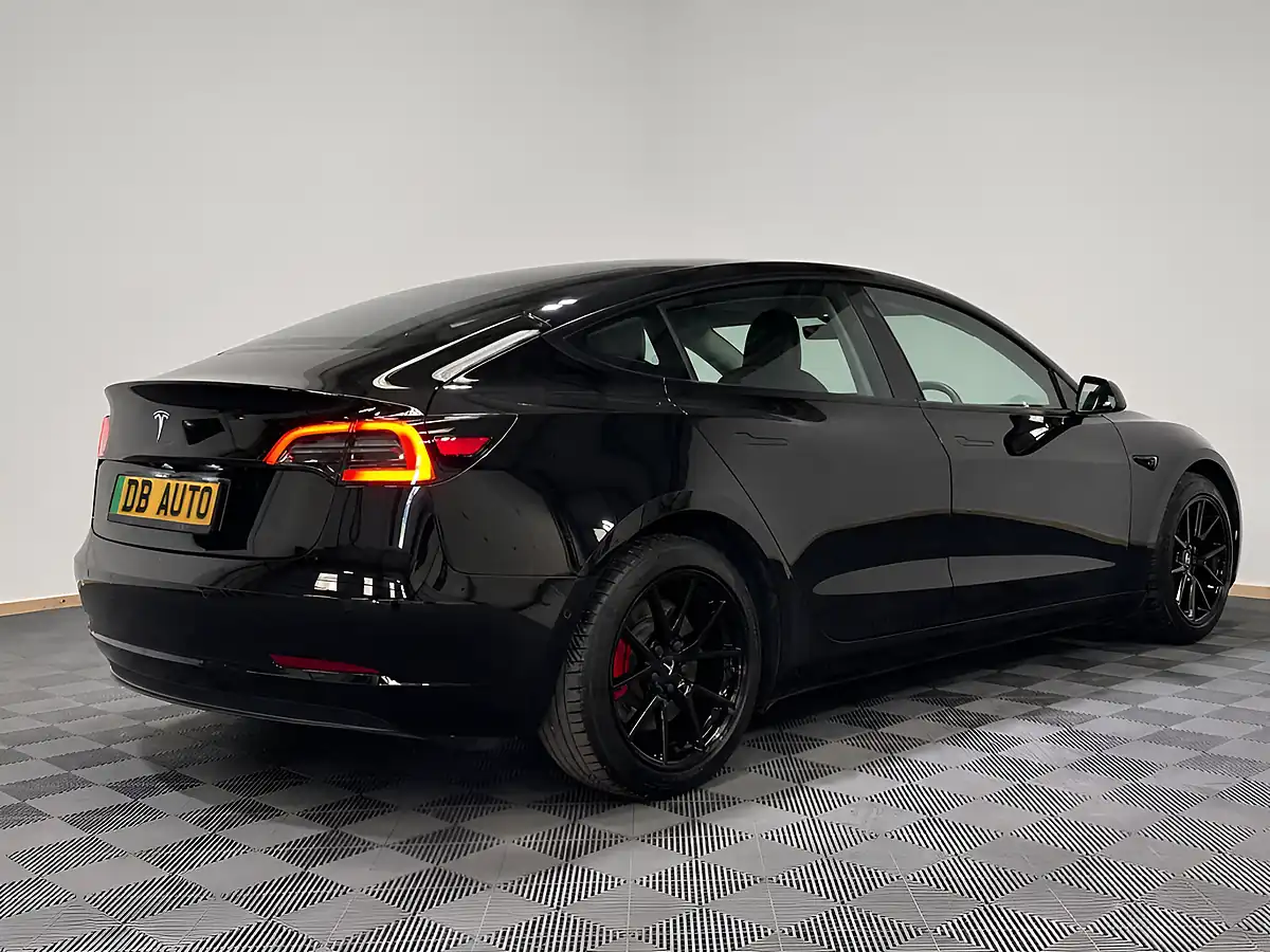 Used 2021 Tesla Model 3 Long Range Black - Interior and Exterior details 6