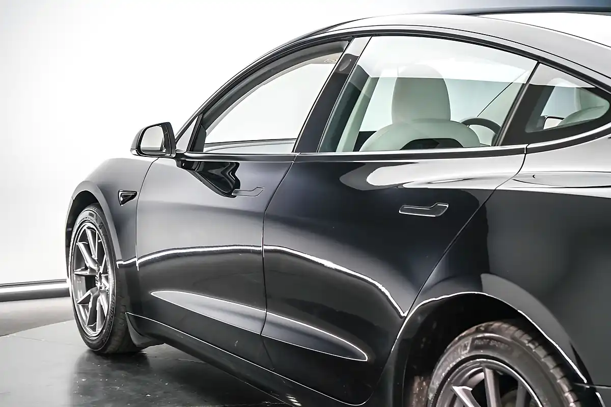 Used 2021 Tesla Model 3 Long Range Black - Interior and Exterior details 13