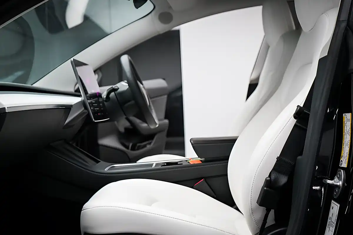 Used 2021 Tesla Model 3 Long Range Black - Interior and Exterior details 16