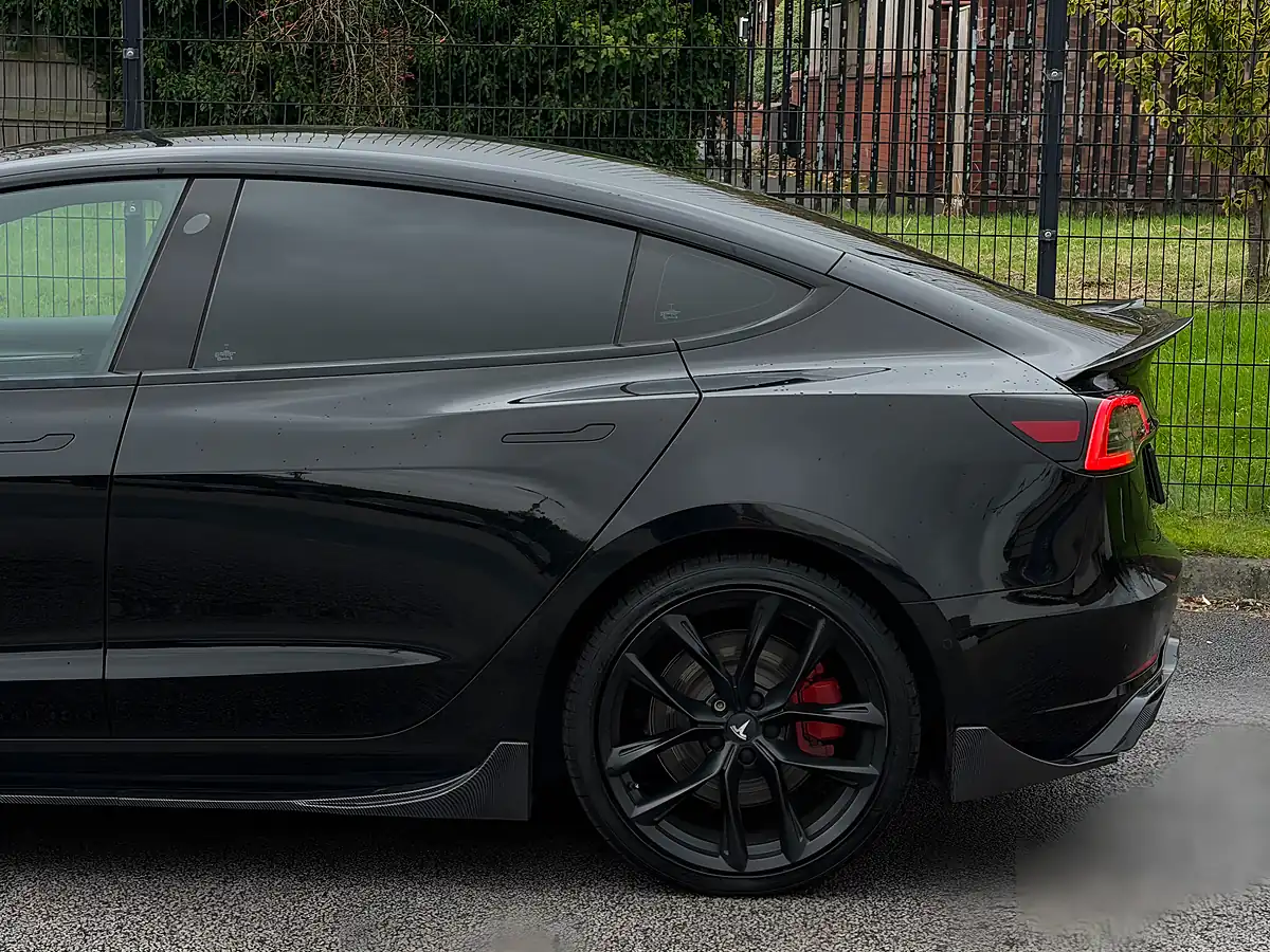 Used 2021 Tesla Model 3 Long Range Black - Interior and Exterior details 16