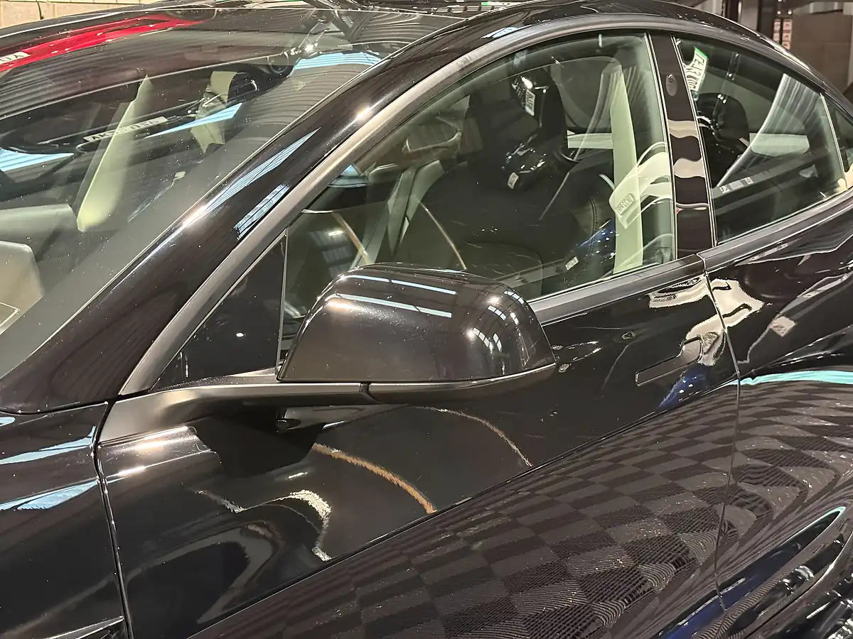 Used 2021 Tesla Model 3 Long Range Black - Interior and Exterior details 10