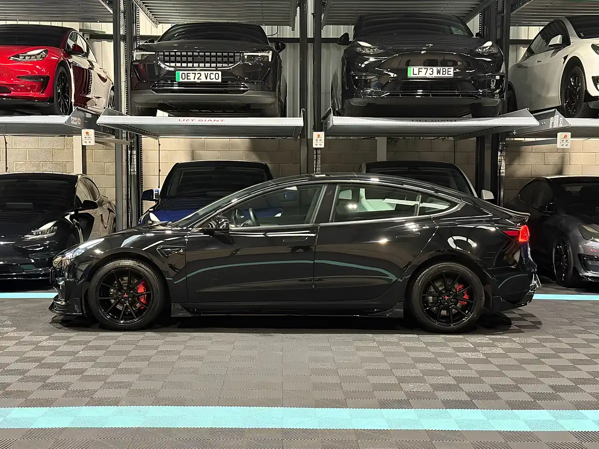 Used 2021 Tesla Model 3 Long Range Black - Interior and Exterior details 6
