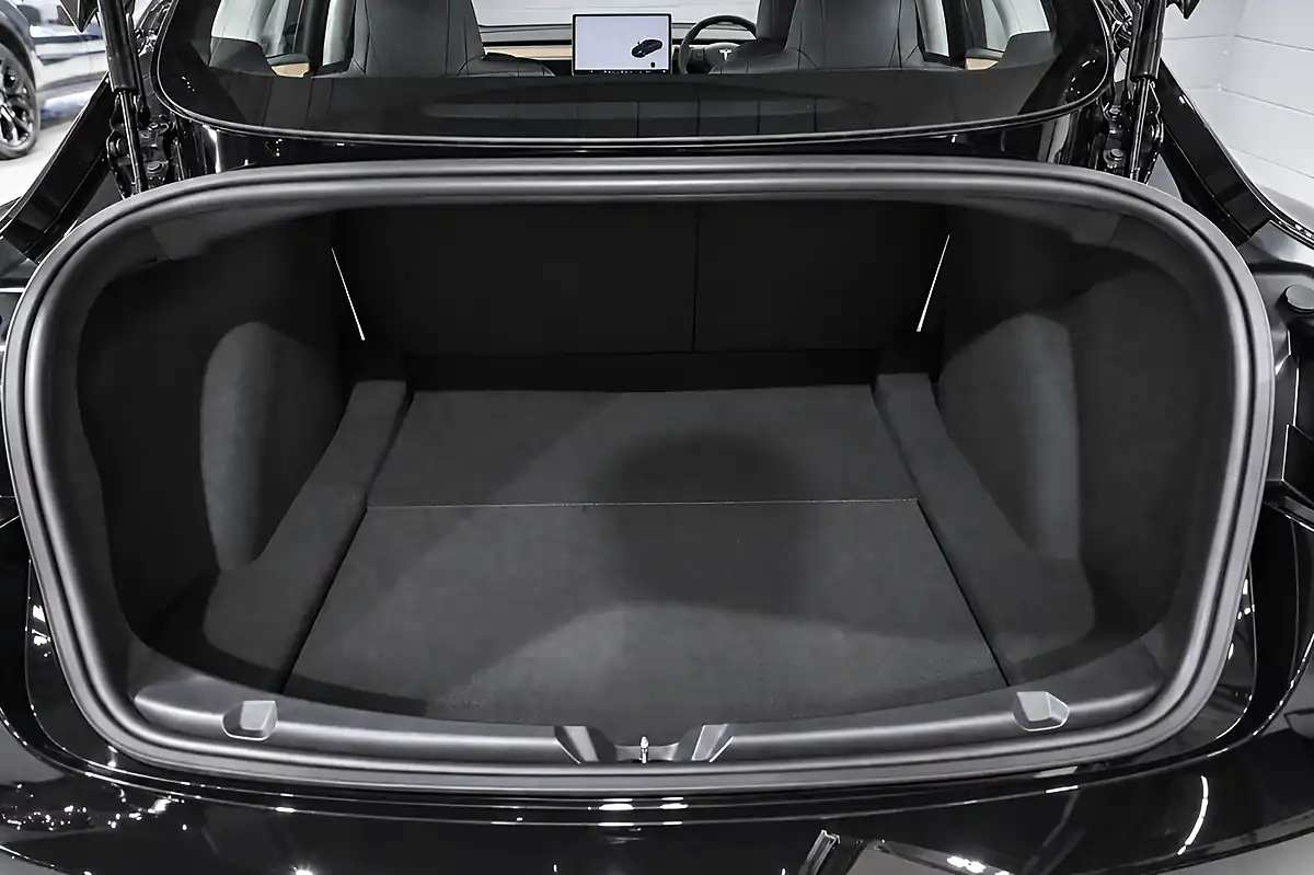 Used 2021 Tesla Model 3 Long Range Black - Interior and Exterior details 11