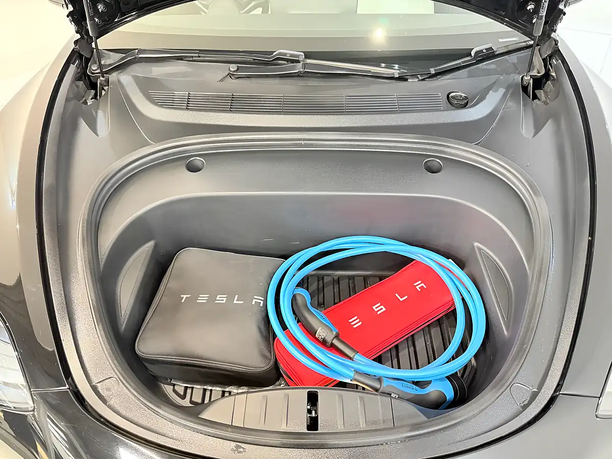 Used 2021 Tesla Model 3 Long Range Black - Interior and Exterior details 14