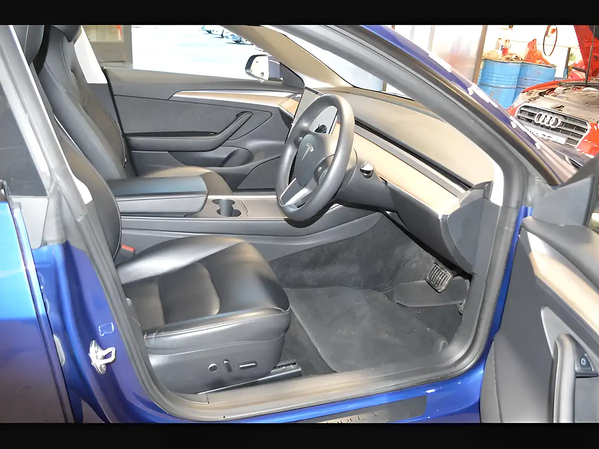 Used 2021 Tesla Model 3 Long Range Blue - Interior and Exterior details 12