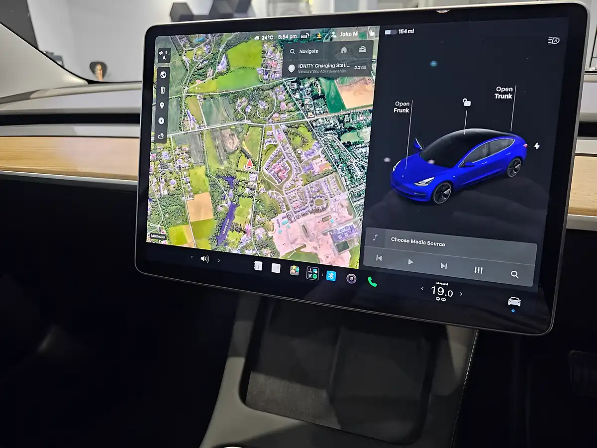 Used 2021 Tesla Model 3 Long Range Blue - Interior and Exterior details 12