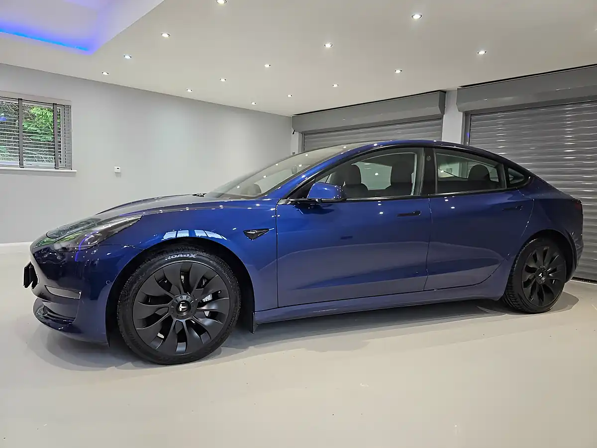 Used 2021 Tesla Model 3 Long Range Blue - Interior and Exterior details 7