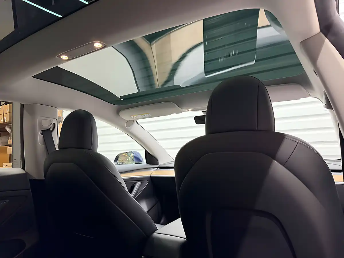 Used 2021 Tesla Model 3 Long Range Blue - Interior and Exterior details 12