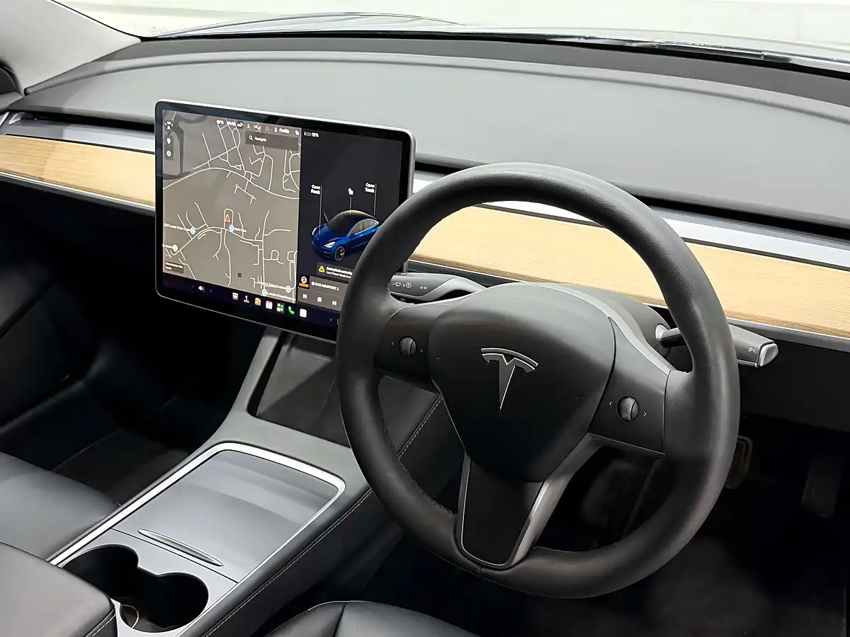 Used 2021 Tesla Model 3 Long Range Blue - Interior and Exterior details 17