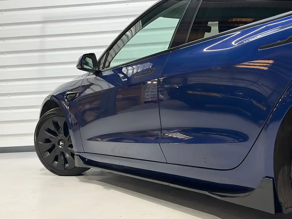 Used 2021 Tesla Model 3 Long Range Blue - Interior and Exterior details 4