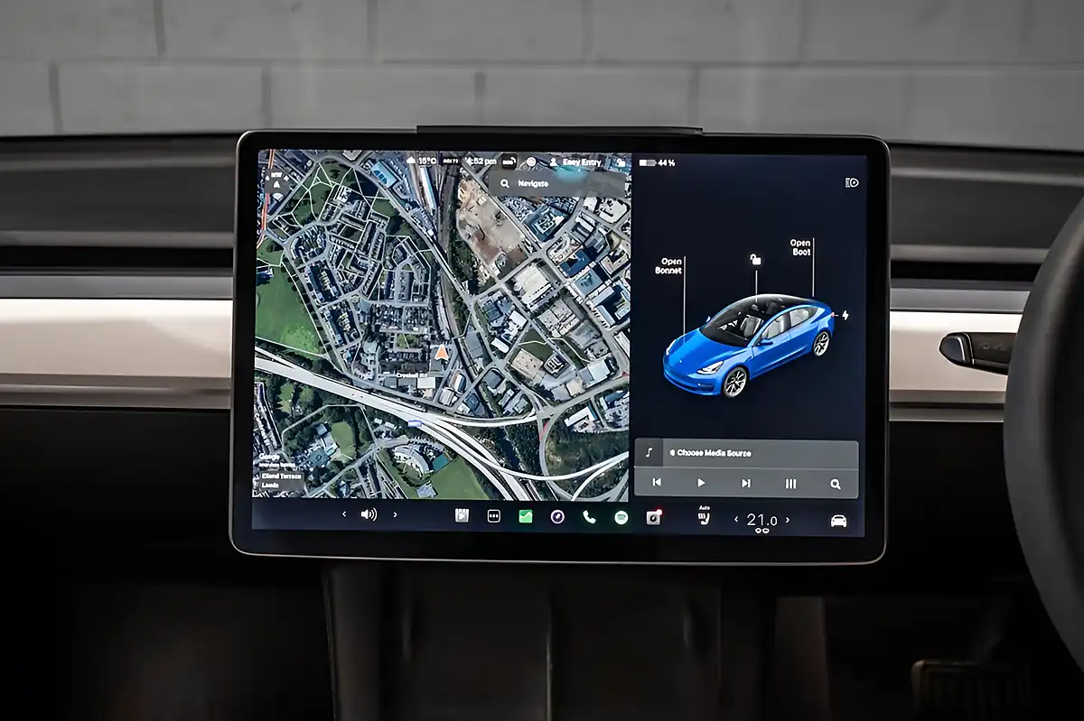 Used 2021 Tesla Model 3 Long Range Blue - Interior and Exterior details 16