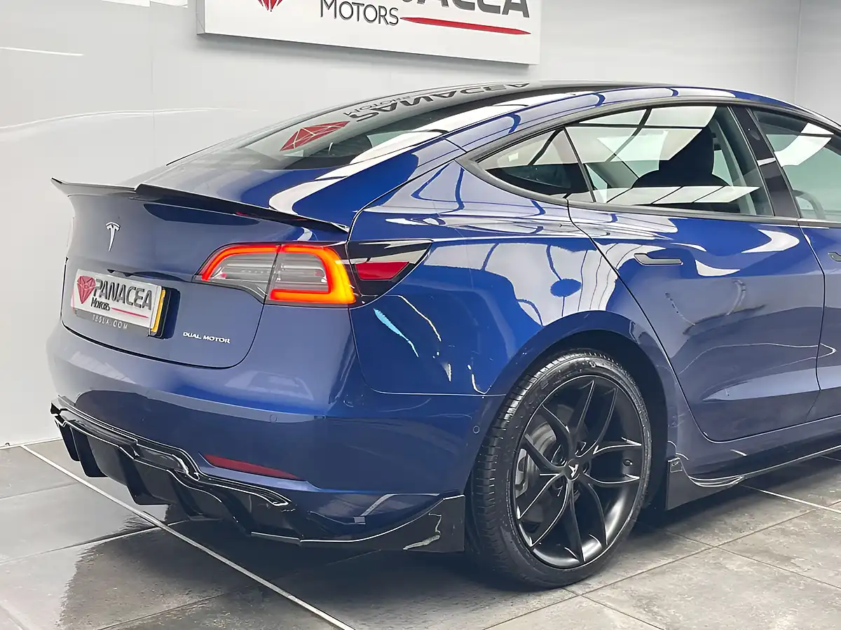 Used 2021 Tesla Model 3 Long Range Blue - Interior and Exterior details 9