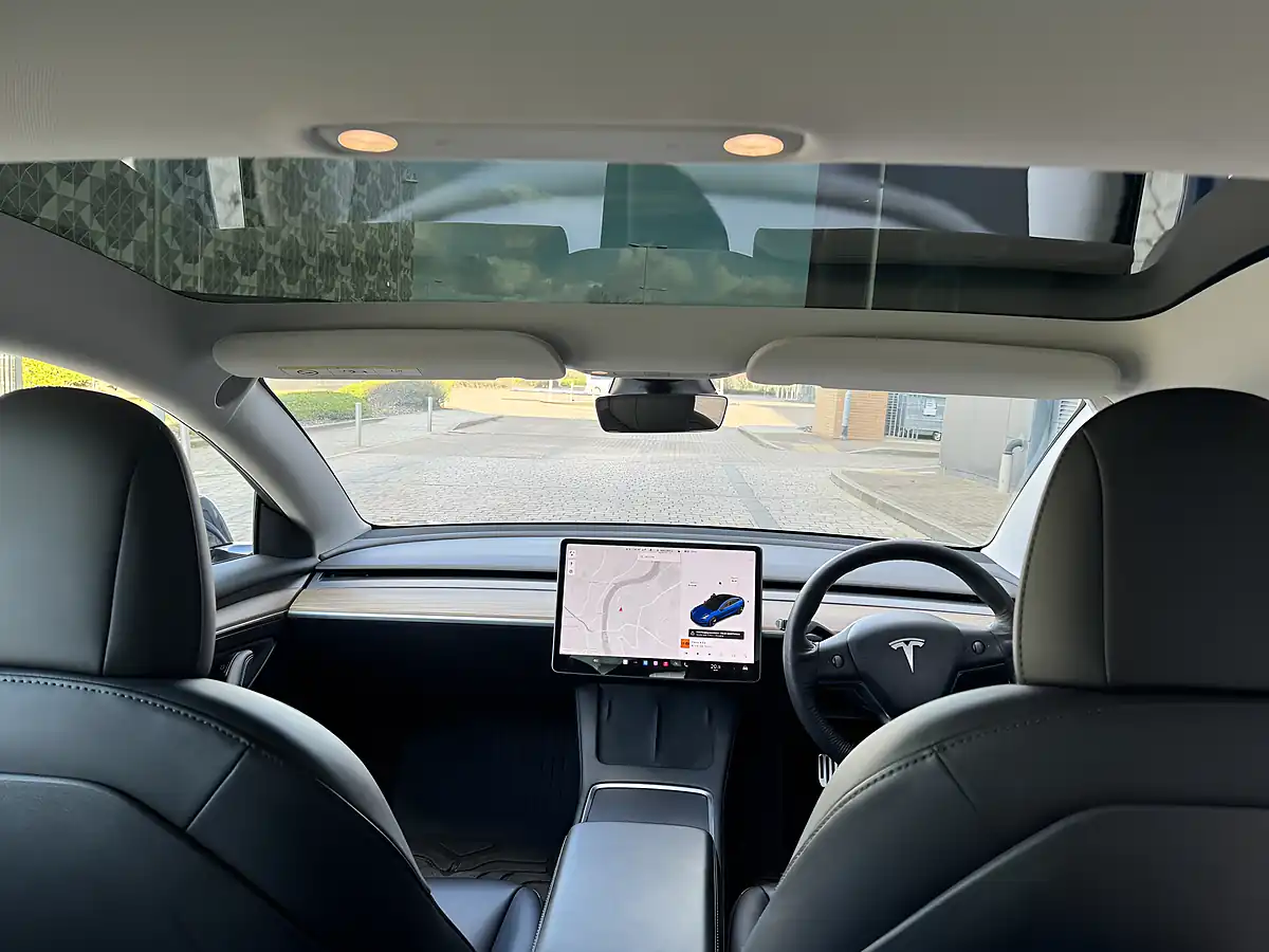 Used 2021 Tesla Model 3 Long Range Blue - Interior and Exterior details 10
