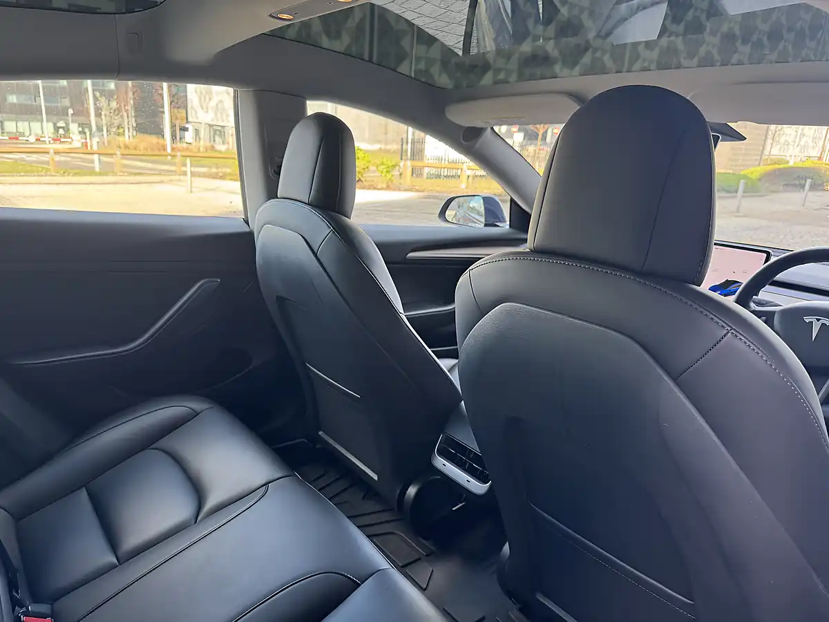 Used 2021 Tesla Model 3 Long Range Blue - Interior and Exterior details 15