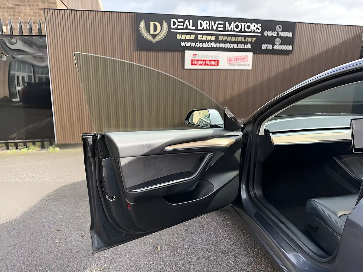 Used 2021 Tesla Model 3 Long Range Grey - Interior and Exterior details 10
