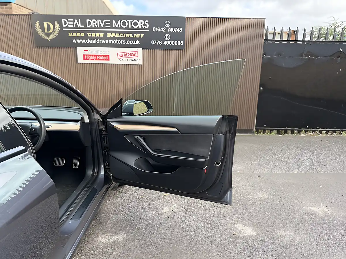 Used 2021 Tesla Model 3 Long Range Grey - Interior and Exterior details 9
