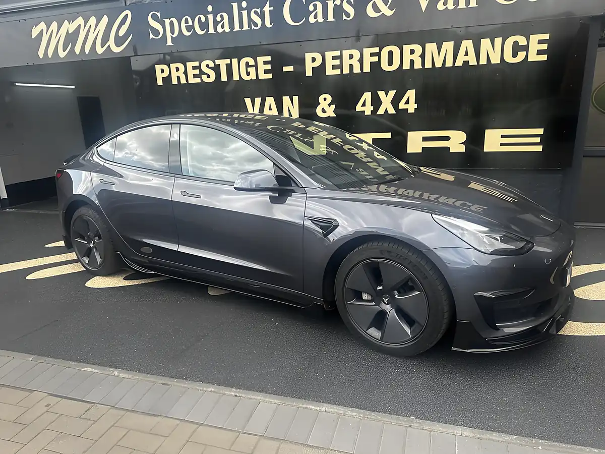 Used 2021 Tesla Model 3 Long Range Metallic Grey - Front View