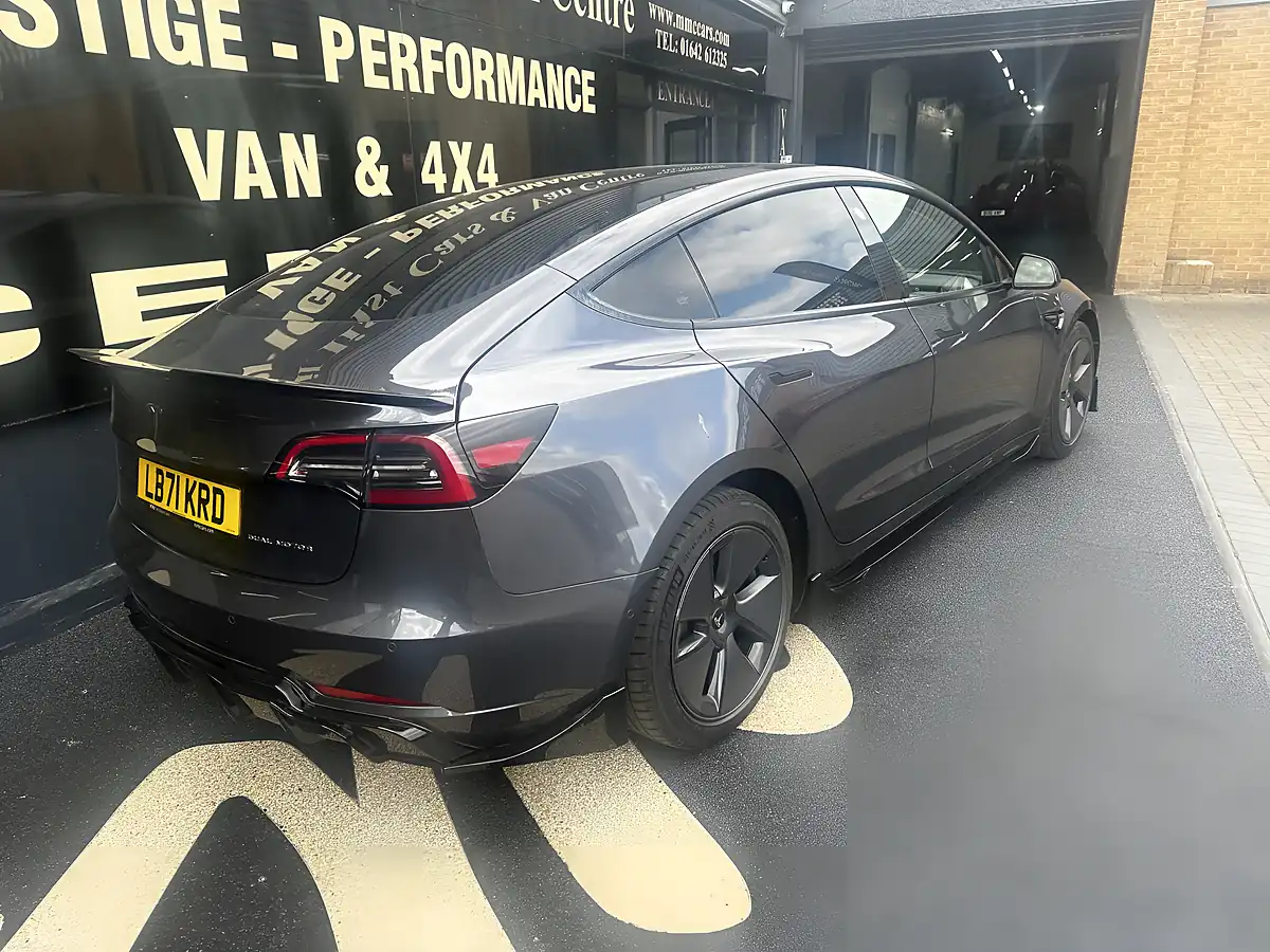 Used 2021 Tesla Model 3 Long Range Metallic Grey - Interior and Exterior details 3