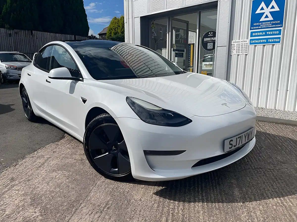 Used 2021 Tesla Model 3 Long Range Pearl White - Front View