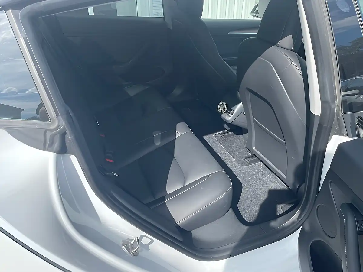 Used 2021 Tesla Model 3 Long Range Pearl White - Interior and Exterior details 10