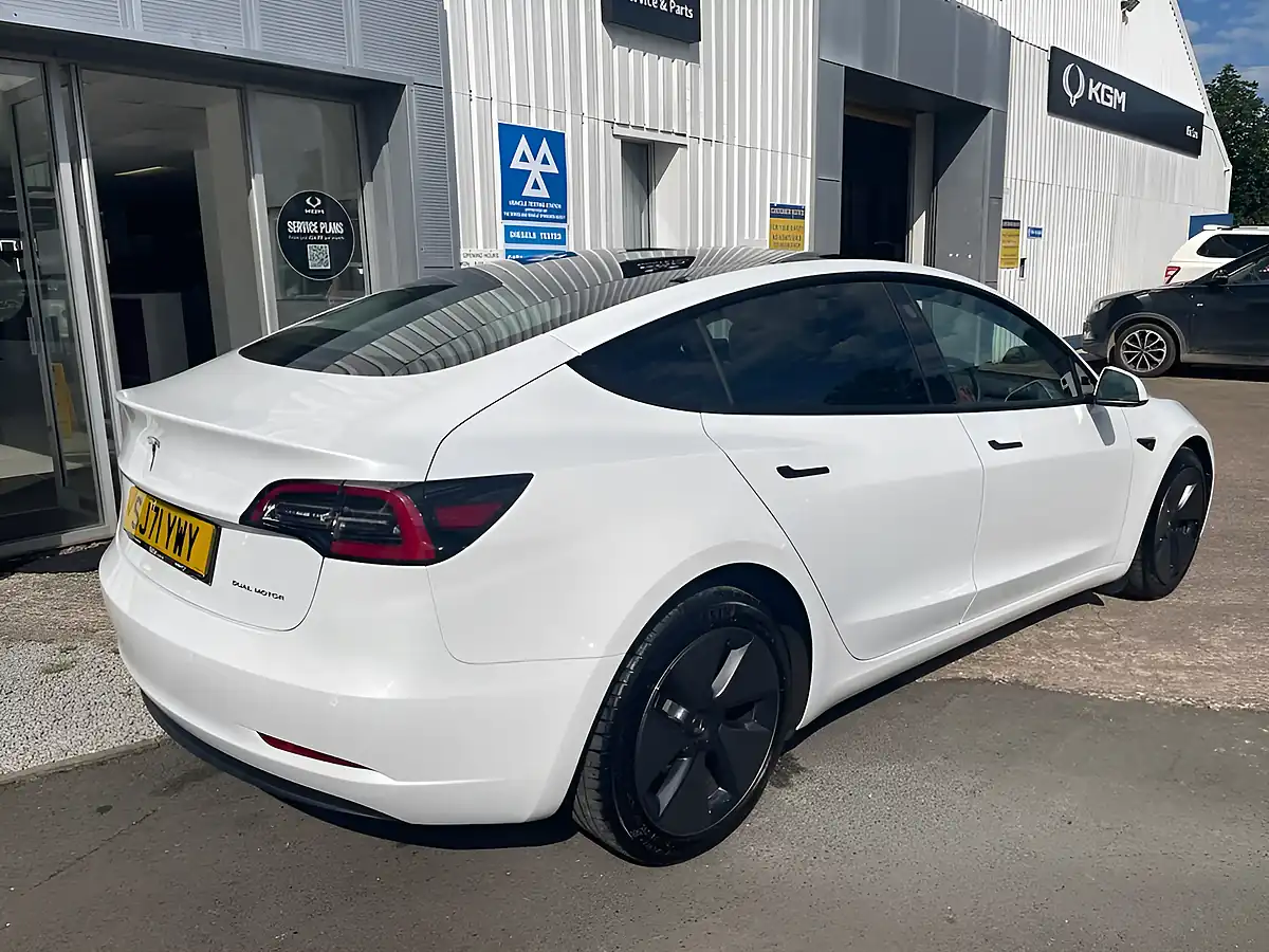 Used 2021 Tesla Model 3 Long Range Pearl White - Interior and Exterior details 7