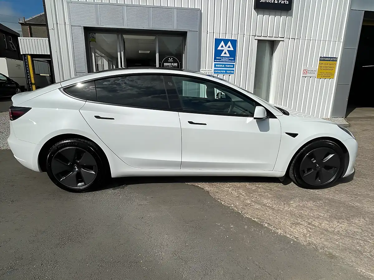 Used 2021 Tesla Model 3 Long Range Pearl White - Interior and Exterior details 8