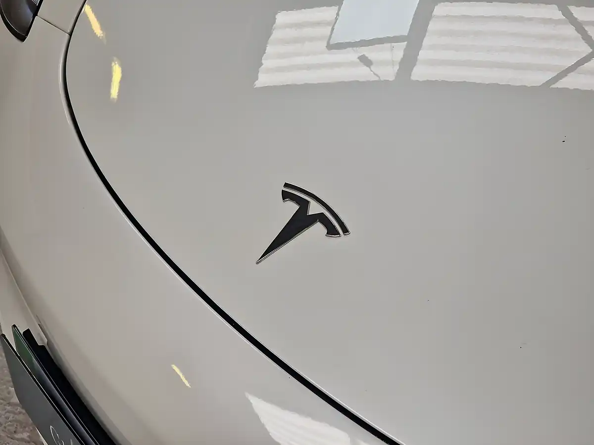 Used 2021 Tesla Model 3 Long Range Pearl White Metallic - Interior and Exterior details 12