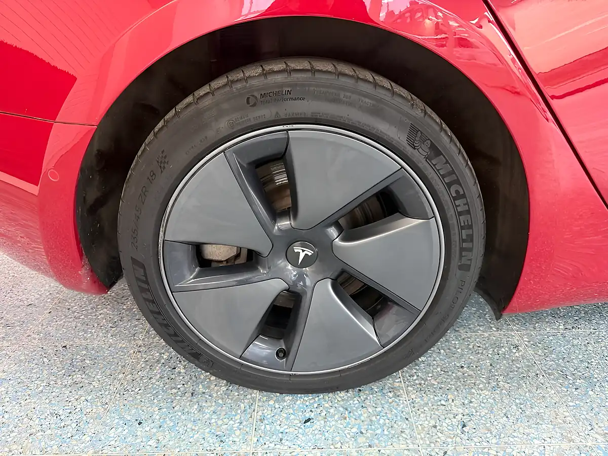 Used 2021 Tesla Model 3 Long Range Red - Interior and Exterior details 3