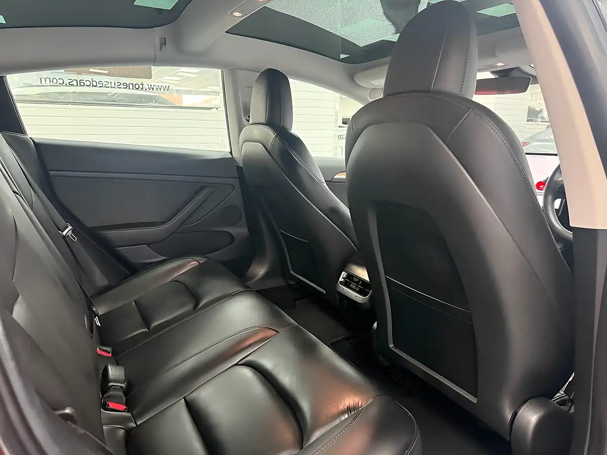 Used 2021 Tesla Model 3 Long Range Red - Interior and Exterior details 5