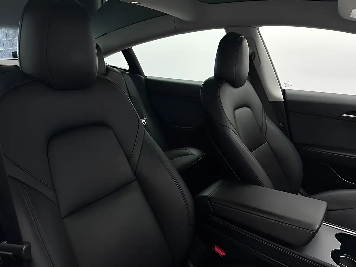 Used 2021 Tesla Model 3 Long Range Red - Interior and Exterior details 17
