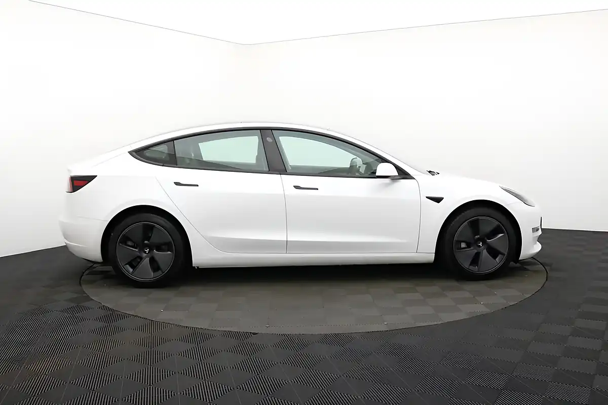 Used 2021 Tesla Model 3 Long Range White - Interior and Exterior details 3