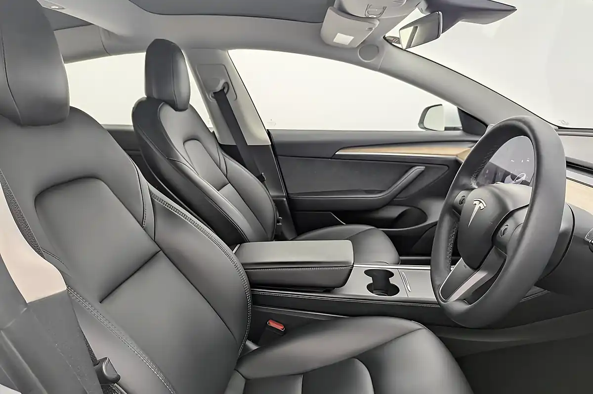 Used 2021 Tesla Model 3 Long Range White - Interior and Exterior details 4