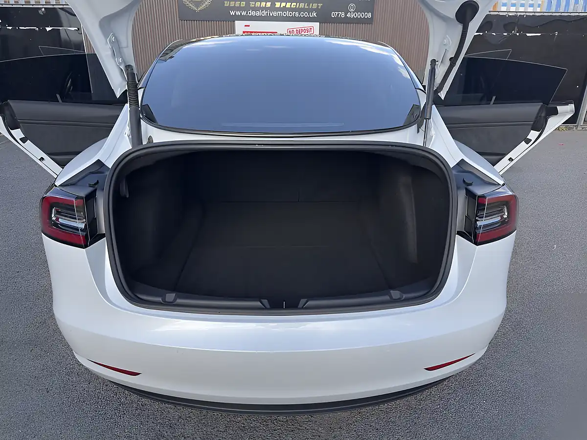 Used 2021 Tesla Model 3 Long Range White - Interior and Exterior details 12