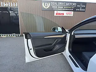 Used 2021 Tesla Model 3 Long Range White - Interior and Exterior details 9