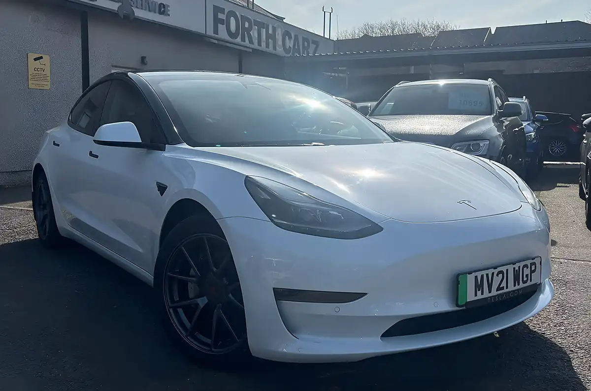 Used 2021 Tesla Model 3 Long Range White - Front View