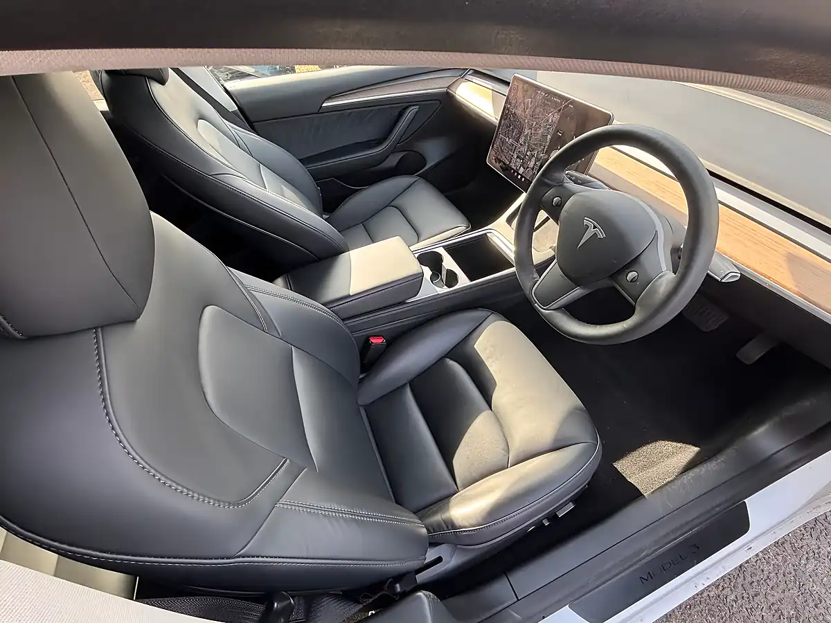Used 2021 Tesla Model 3 Long Range White - Interior and Exterior details 10