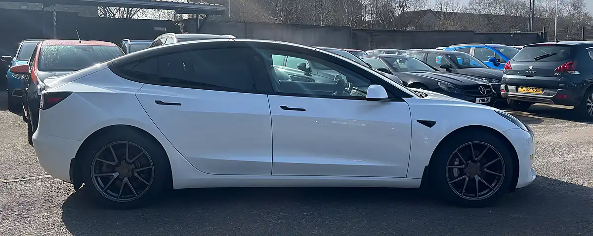 Used 2021 Tesla Model 3 Long Range White - Interior and Exterior details 2