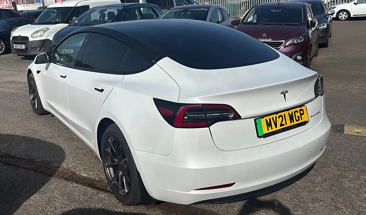 Used 2021 Tesla Model 3 Long Range White - Interior and Exterior details 5