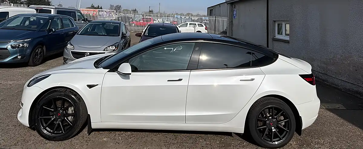 Used 2021 Tesla Model 3 Long Range White - Interior and Exterior details 7