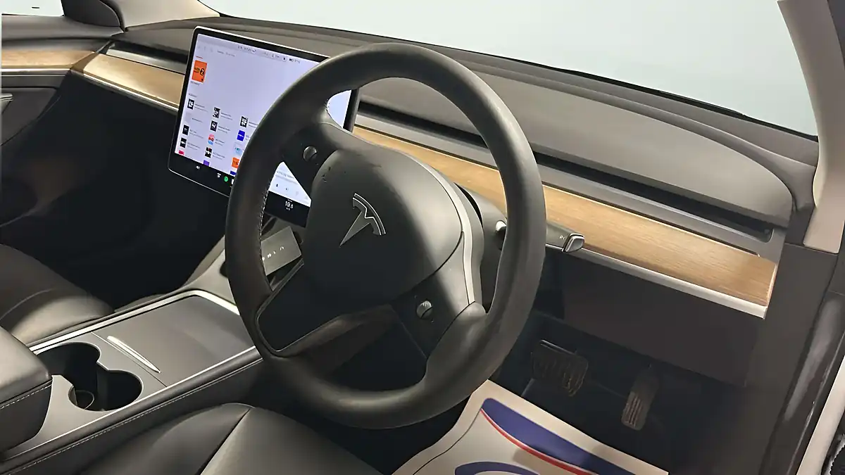 Used 2021 Tesla Model 3 Long Range White - Interior and Exterior details 12