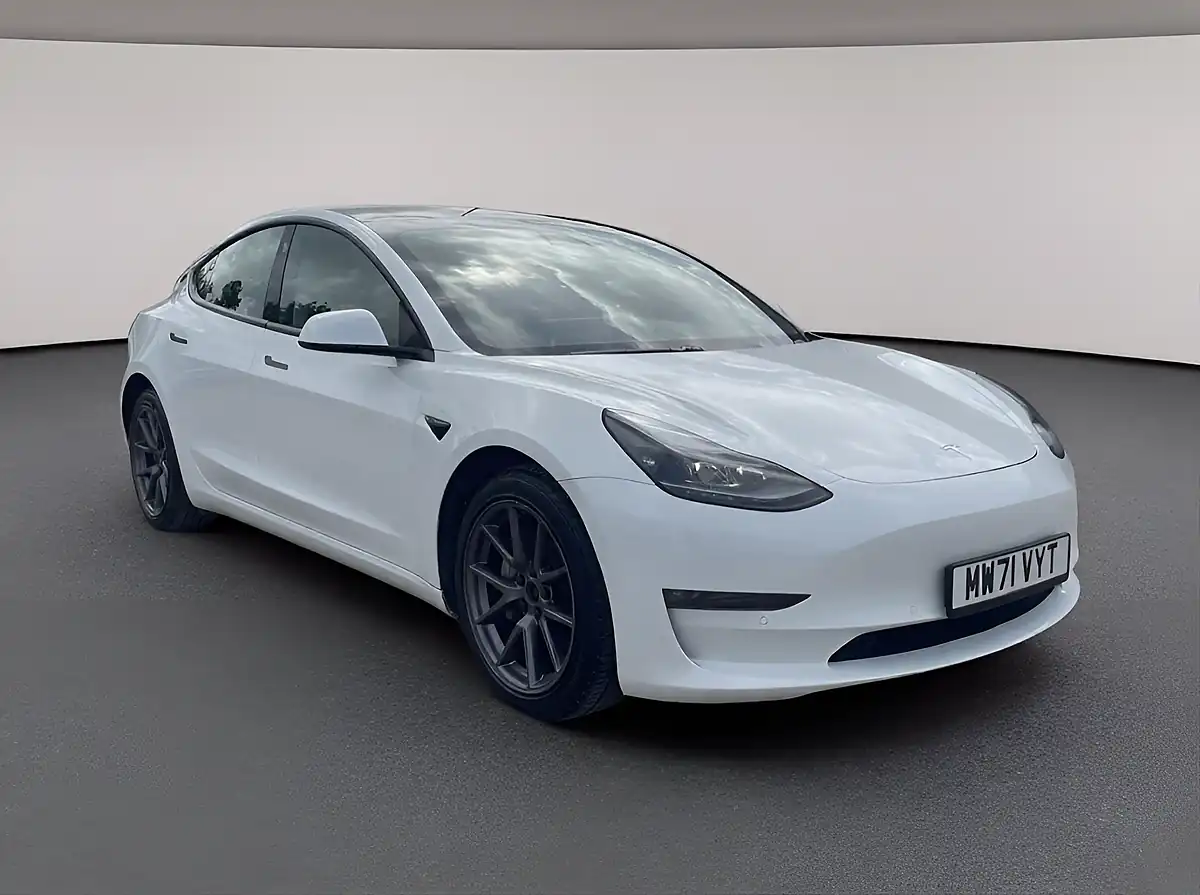 Used 2021 Tesla Model 3 Long Range White - Front View