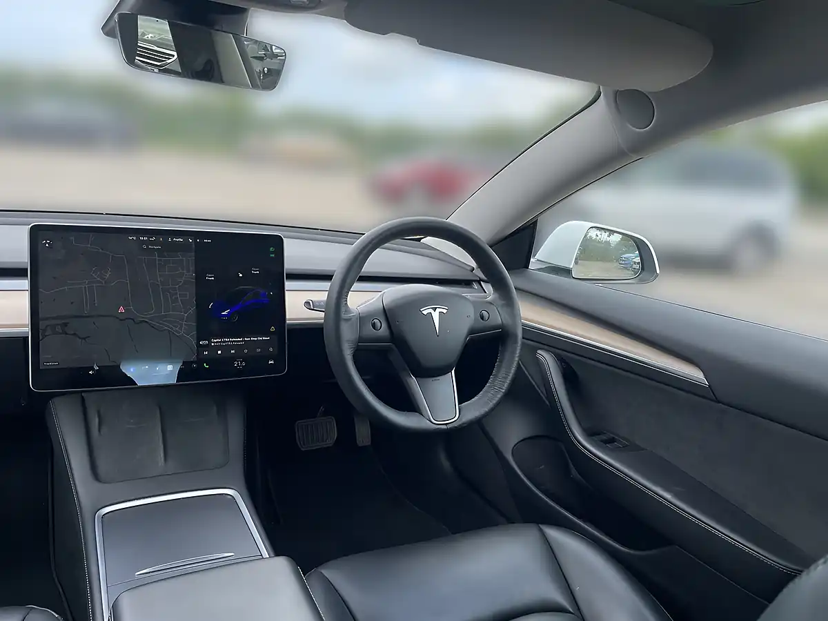 Used 2021 Tesla Model 3 Long Range White - Interior and Exterior details 13