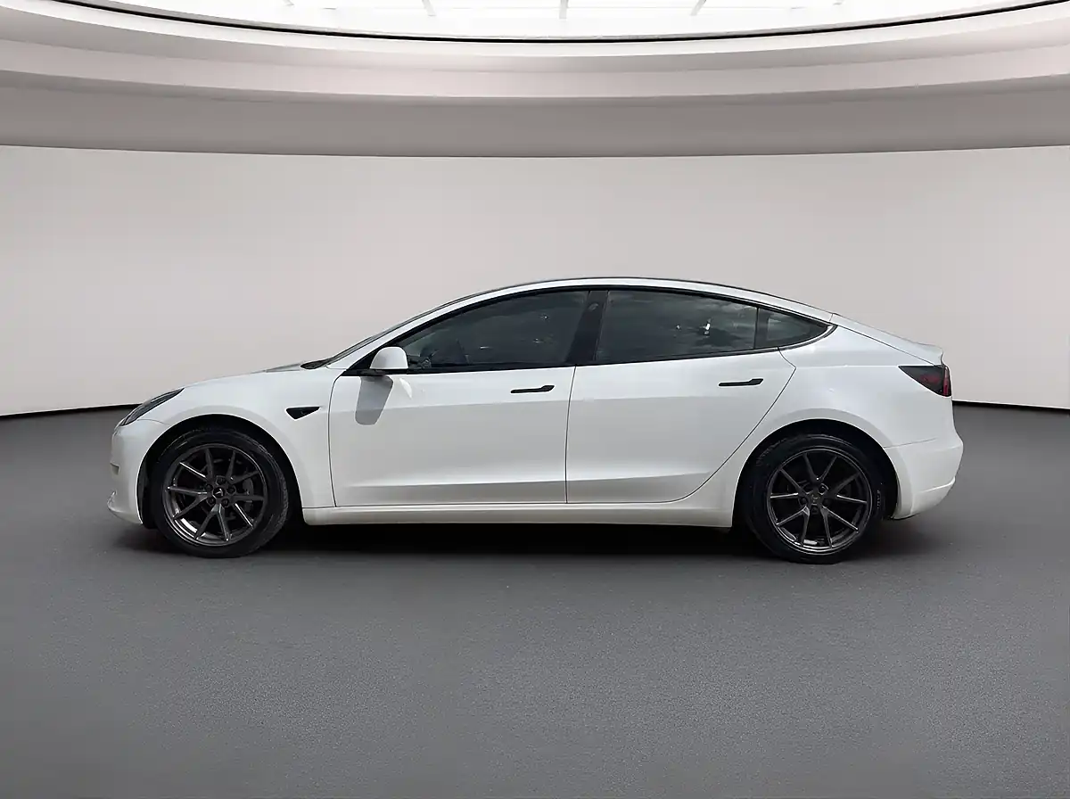 Used 2021 Tesla Model 3 Long Range White - Interior and Exterior details 4