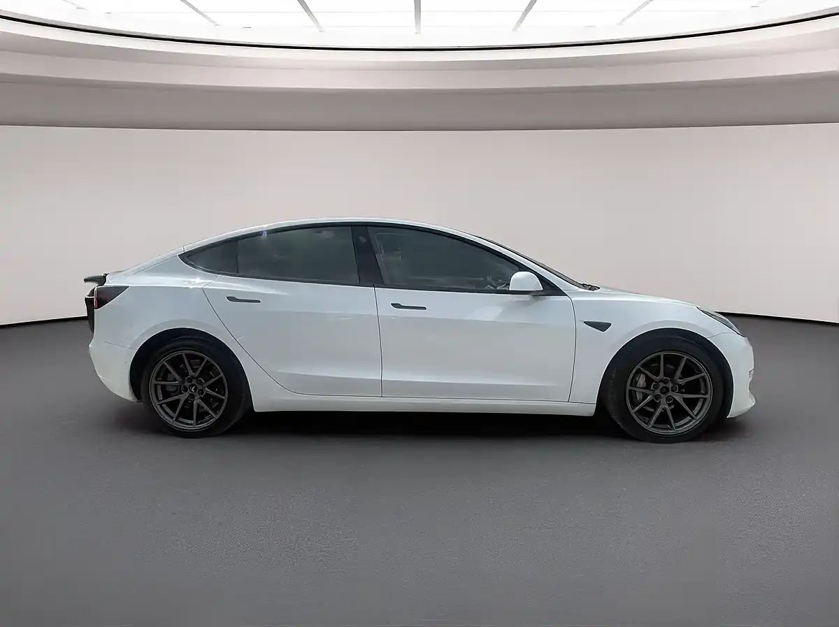 Used 2021 Tesla Model 3 Long Range White - Interior and Exterior details 8
