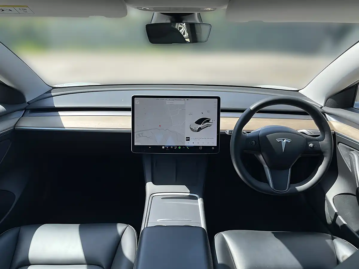 Used 2021 Tesla Model 3 Long Range White - Interior and Exterior details 11